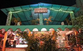 Green Rover Hostel By Gypstead